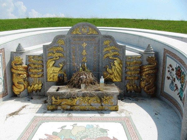 large-memorial-chinese-cemetery.gif